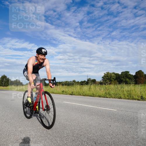 31.08.2025 - Elbe Triathlon Hamburg Michael Burmester http://msf.ph/oto/8660812 31.08.2025 08:56:14 Radfahren 171, 180 meine-sportfotos.de