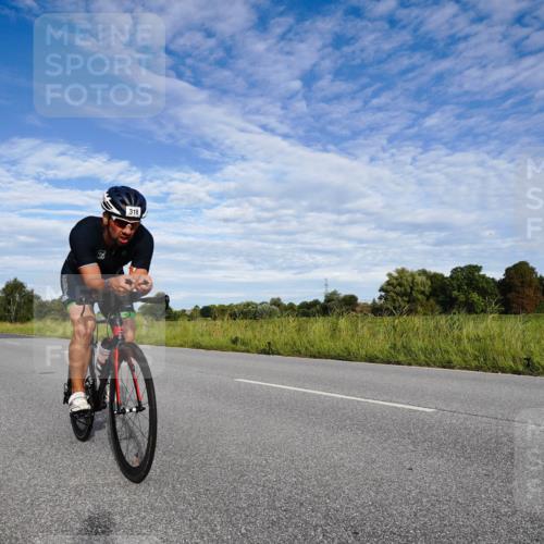 31.08.2025 - Elbe Triathlon Hamburg Michael Burmester http://msf.ph/oto/8660828 31.08.2025 08:56:44 Radfahren 267, 318, 321, 334 meine-sportfotos.de