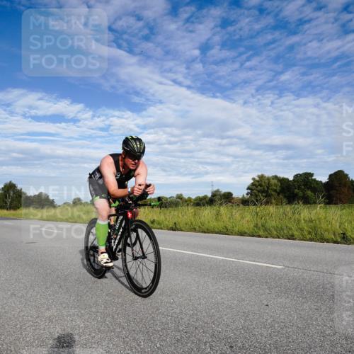 31.08.2025 - Elbe Triathlon Hamburg Michael Burmester http://msf.ph/oto/8660840 31.08.2025 08:57:07 Radfahren 177, 198, 298, 311 meine-sportfotos.de