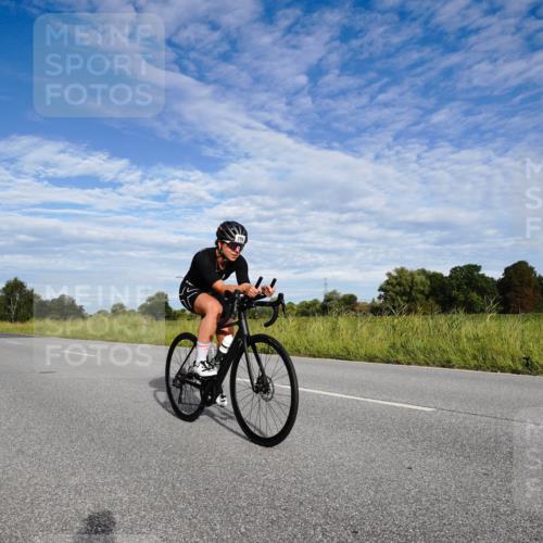 31.08.2025 - Elbe Triathlon Hamburg Michael Burmester http://msf.ph/oto/8660847 31.08.2025 08:57:12 Radfahren 185, 246, 298, 309, 348 meine-sportfotos.de