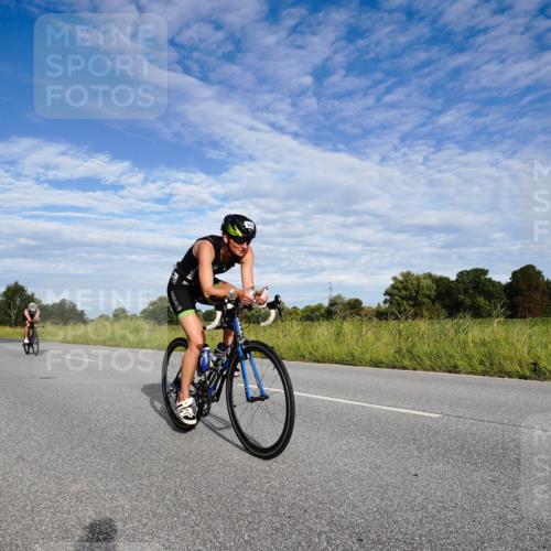 31.08.2025 - Elbe Triathlon Hamburg Michael Burmester http://msf.ph/oto/8660850 31.08.2025 08:57:15 Radfahren 185, 246, 298, 309, 348 meine-sportfotos.de