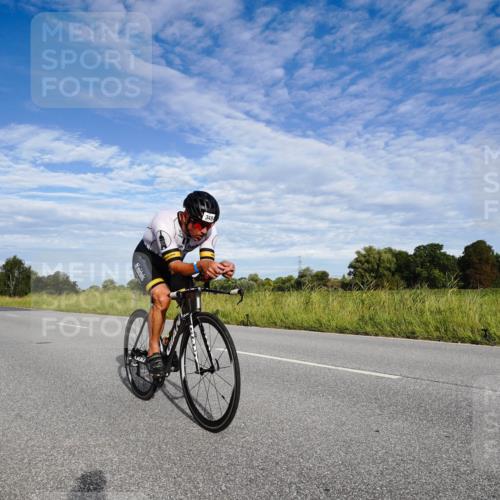 31.08.2025 - Elbe Triathlon Hamburg Michael Burmester http://msf.ph/oto/8660854 31.08.2025 08:57:17 Radfahren 185, 193, 246, 309, 348 meine-sportfotos.de
