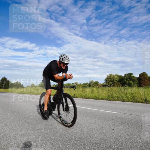 31.08.2025 - Elbe Triathlon Hamburg Michael Burmester http://msf.ph/oto/8660864 31.08.2025 08:57:29 Radfahren 293, 346, 383 meine-sportfotos.de