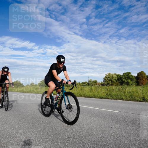 31.08.2025 - Elbe Triathlon Hamburg Michael Burmester http://msf.ph/oto/8660871 31.08.2025 08:57:43 Radfahren 261, 266, 324, 368 meine-sportfotos.de