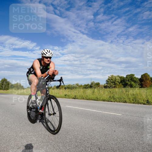 31.08.2025 - Elbe Triathlon Hamburg Michael Burmester http://msf.ph/oto/8660917 31.08.2025 08:58:51 Radfahren 179, 280, 316, 360 meine-sportfotos.de