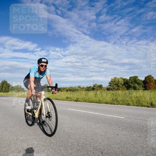 31.08.2025 - Elbe Triathlon Hamburg Michael Burmester http://msf.ph/oto/8660920 31.08.2025 08:58:53 Radfahren 179, 280, 316, 360 meine-sportfotos.de