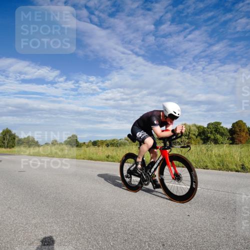 31.08.2025 - Elbe Triathlon Hamburg Michael Burmester http://msf.ph/oto/8660923 31.08.2025 08:58:56 Radfahren 179, 280, 308, 353 meine-sportfotos.de