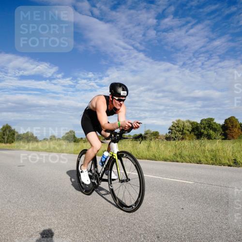 31.08.2025 - Elbe Triathlon Hamburg Michael Burmester http://msf.ph/oto/8660976 31.08.2025 08:59:50 Radfahren 192, 197, 243, 389, 443 meine-sportfotos.de
