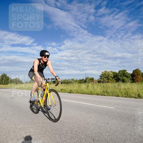 31.08.2025 - Elbe Triathlon Hamburg Michael Burmester http://msf.ph/oto/8661011 31.08.2025 09:00:22 Radfahren 297, 374, 377 meine-sportfotos.de