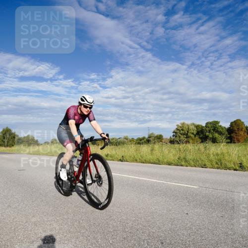 31.08.2025 - Elbe Triathlon Hamburg Michael Burmester http://msf.ph/oto/8661016 31.08.2025 09:00:26 Radfahren 374 meine-sportfotos.de