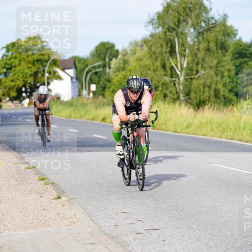 31.08.2025 - Elbe Triathlon Hamburg Michael Burmester http://msf.ph/oto/8661023 31.08.2025 08:57:06 Radfahren 177, 198, 298, 311 meine-sportfotos.de