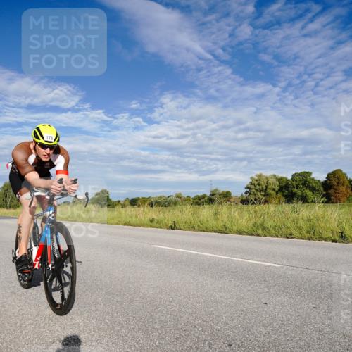 31.08.2025 - Elbe Triathlon Hamburg Michael Burmester http://msf.ph/oto/8661093 31.08.2025 09:02:00 Radfahren 176, 190 meine-sportfotos.de
