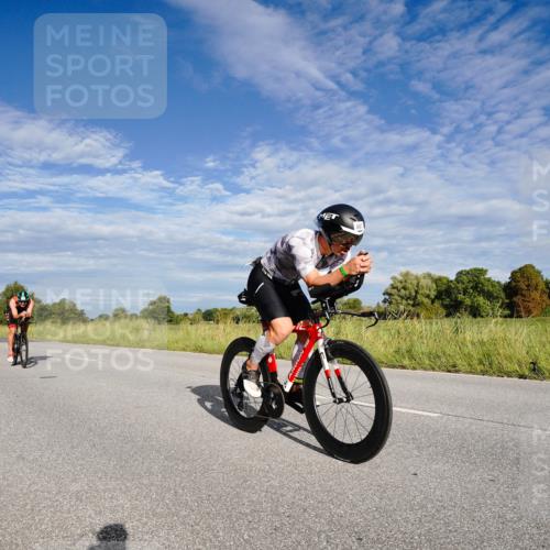 31.08.2025 - Elbe Triathlon Hamburg Michael Burmester http://msf.ph/oto/8661110 31.08.2025 09:02:18 Radfahren 213, 333, 467, 554 meine-sportfotos.de