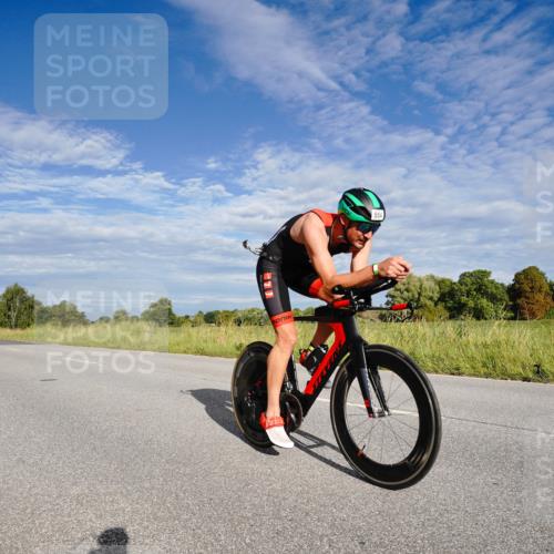 31.08.2025 - Elbe Triathlon Hamburg Michael Burmester http://msf.ph/oto/8661115 31.08.2025 09:02:19 Radfahren 213, 333, 455, 467, 554 meine-sportfotos.de