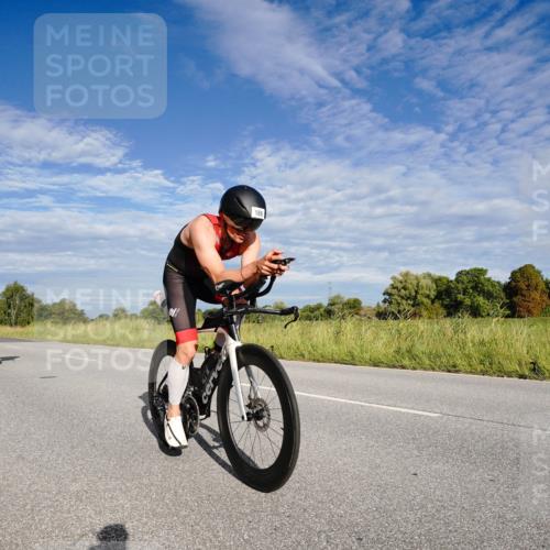 31.08.2025 - Elbe Triathlon Hamburg Michael Burmester http://msf.ph/oto/8661140 31.08.2025 09:02:32 Radfahren 184, 186, 205 meine-sportfotos.de