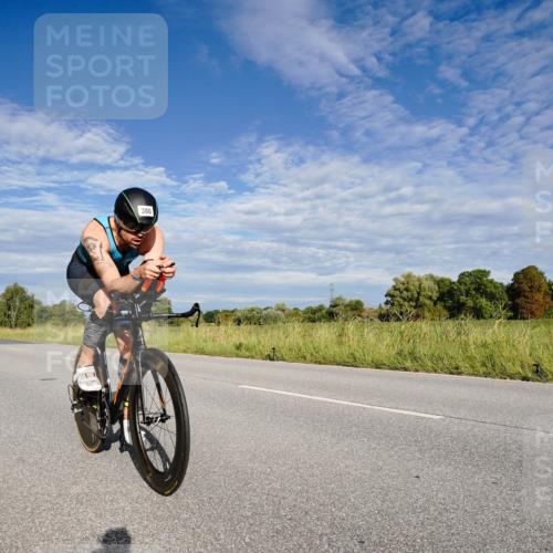 31.08.2025 - Elbe Triathlon Hamburg Michael Burmester http://msf.ph/oto/8661187 31.08.2025 09:03:38 Radfahren 380, 506 meine-sportfotos.de