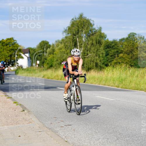 31.08.2025 - Elbe Triathlon Hamburg Michael Burmester http://msf.ph/oto/8661231 31.08.2025 08:58:21 Radfahren 212, 247, 259, 305, 385 meine-sportfotos.de
