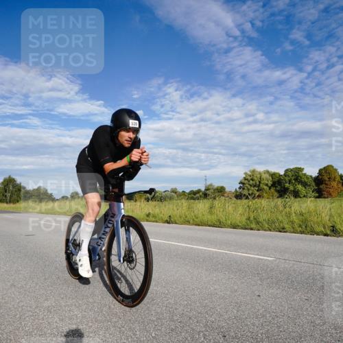 31.08.2025 - Elbe Triathlon Hamburg Michael Burmester http://msf.ph/oto/8661274 31.08.2025 09:05:04 Radfahren 319, 332, 539 meine-sportfotos.de