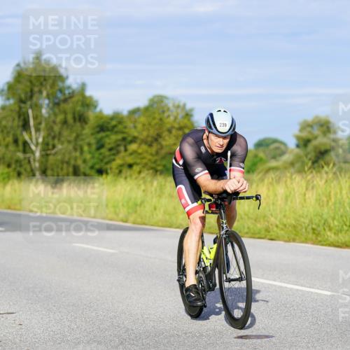 31.08.2025 - Elbe Triathlon Hamburg Michael Burmester http://msf.ph/oto/8661288 31.08.2025 08:58:33 Radfahren 206, 239, 268, 341 meine-sportfotos.de