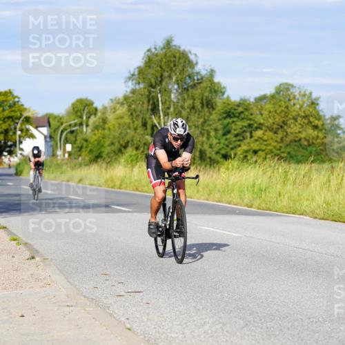 31.08.2025 - Elbe Triathlon Hamburg Michael Burmester http://msf.ph/oto/8661291 31.08.2025 08:58:34 Radfahren 206, 239, 268, 341 meine-sportfotos.de