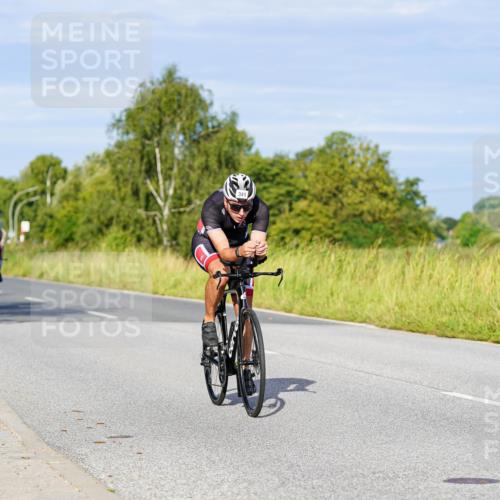 31.08.2025 - Elbe Triathlon Hamburg Michael Burmester http://msf.ph/oto/8661295 31.08.2025 08:58:34 Radfahren 206, 239, 268, 341 meine-sportfotos.de