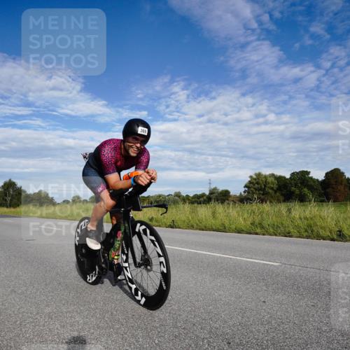 31.08.2025 - Elbe Triathlon Hamburg Michael Burmester http://msf.ph/oto/8661305 31.08.2025 09:06:01 Radfahren 189, 228, 343, 369 meine-sportfotos.de