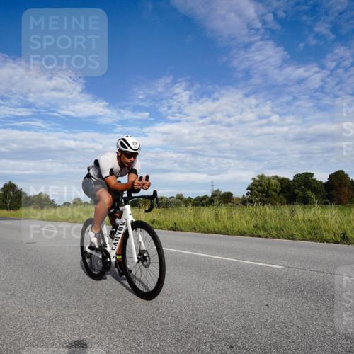 31.08.2025 - Elbe Triathlon Hamburg Michael Burmester http://msf.ph/oto/8661310 31.08.2025 09:06:05 Radfahren 189, 228, 343, 392 meine-sportfotos.de