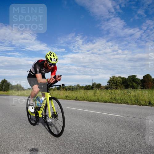 31.08.2025 - Elbe Triathlon Hamburg Michael Burmester http://msf.ph/oto/8661322 31.08.2025 09:06:11 Radfahren 219, 343, 392 meine-sportfotos.de
