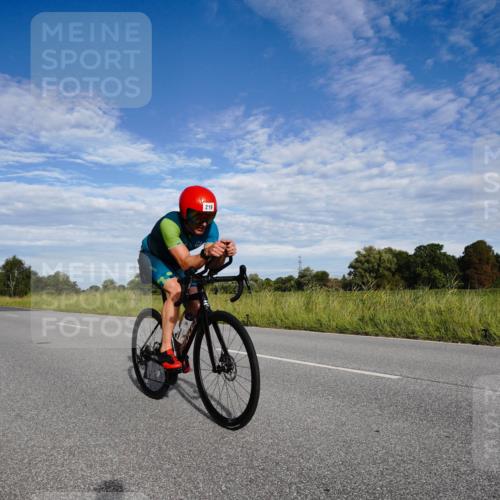 31.08.2025 - Elbe Triathlon Hamburg Michael Burmester http://msf.ph/oto/8661327 31.08.2025 09:06:18 Radfahren 219, 465 meine-sportfotos.de
