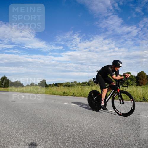 31.08.2025 - Elbe Triathlon Hamburg Michael Burmester http://msf.ph/oto/8661345 31.08.2025 09:06:38 Radfahren 450, 543 meine-sportfotos.de