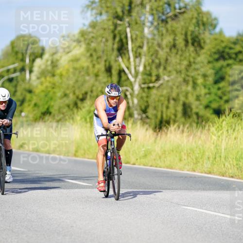 31.08.2025 - Elbe Triathlon Hamburg Michael Burmester http://msf.ph/oto/8661346 31.08.2025 08:59:01 Radfahren 299, 308, 353 meine-sportfotos.de