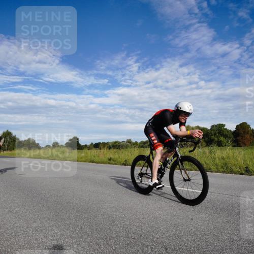 31.08.2025 - Elbe Triathlon Hamburg Michael Burmester http://msf.ph/oto/8661364 31.08.2025 09:07:07 Radfahren 208, 211, 283, 300, 314, 340, 342 meine-sportfotos.de