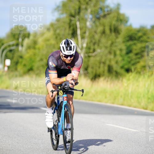 31.08.2025 - Elbe Triathlon Hamburg Michael Burmester http://msf.ph/oto/8661404 31.08.2025 08:59:18 Radfahren 174, 175, 216, 233, 357 meine-sportfotos.de