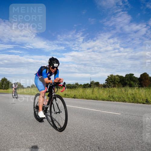 31.08.2025 - Elbe Triathlon Hamburg Michael Burmester http://msf.ph/oto/8661415 31.08.2025 09:07:43 Radfahren 254, 272, 412, 458 meine-sportfotos.de