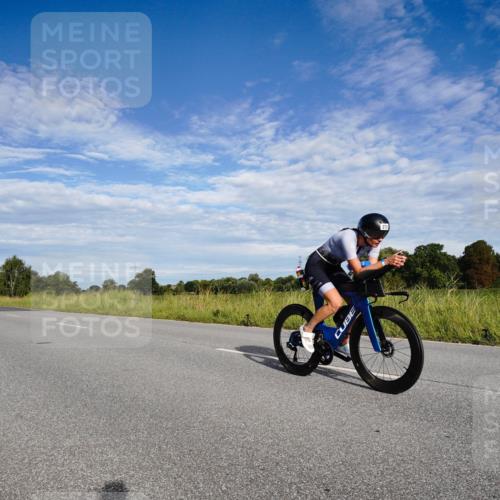 31.08.2025 - Elbe Triathlon Hamburg Michael Burmester http://msf.ph/oto/8661420 31.08.2025 09:07:43 Radfahren 254, 272, 412, 458 meine-sportfotos.de