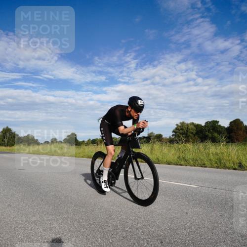 31.08.2025 - Elbe Triathlon Hamburg Michael Burmester http://msf.ph/oto/8661429 31.08.2025 09:07:50 Radfahren 187, 257, 375, 412, 458, 479, 492, 516, 545 meine-sportfotos.de