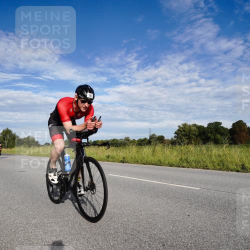 31.08.2025 - Elbe Triathlon Hamburg Michael Burmester http://msf.ph/oto/8661433 31.08.2025 09:07:52 Radfahren 182, 187, 257, 375, 458, 479, 492, 516, 545 meine-sportfotos.de