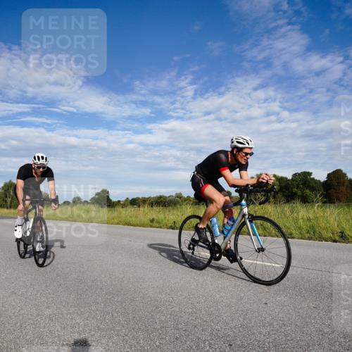 31.08.2025 - Elbe Triathlon Hamburg Michael Burmester http://msf.ph/oto/8661438 31.08.2025 09:07:54 Radfahren 182, 187, 229, 257, 344, 375, 479, 492, 516, 545 meine-sportfotos.de