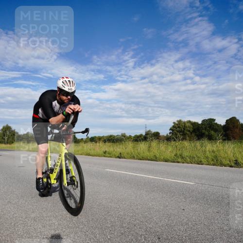 31.08.2025 - Elbe Triathlon Hamburg Michael Burmester http://msf.ph/oto/8661452 31.08.2025 09:07:58 Radfahren 182, 229, 257, 344, 375, 492, 532, 545 meine-sportfotos.de