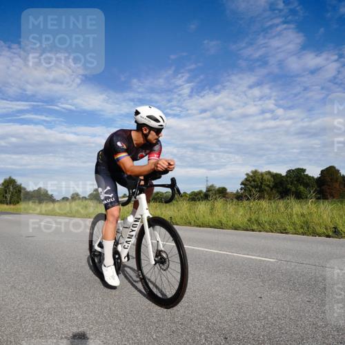31.08.2025 - Elbe Triathlon Hamburg Michael Burmester http://msf.ph/oto/8661457 31.08.2025 09:07:59 Radfahren 182, 229, 257, 344, 375, 492, 532, 545 meine-sportfotos.de