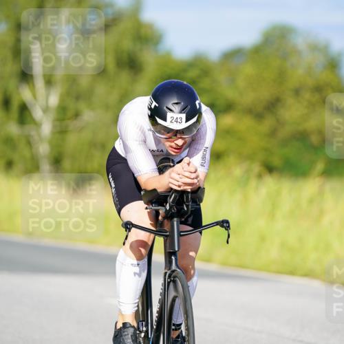 31.08.2025 - Elbe Triathlon Hamburg Michael Burmester http://msf.ph/oto/8661465 31.08.2025 08:59:47 Radfahren 197, 243, 389, 443 meine-sportfotos.de