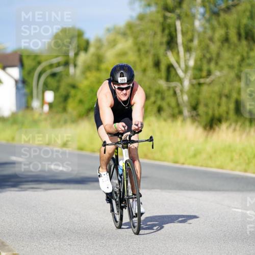 31.08.2025 - Elbe Triathlon Hamburg Michael Burmester http://msf.ph/oto/8661471 31.08.2025 08:59:49 Radfahren 197, 243, 389, 443 meine-sportfotos.de