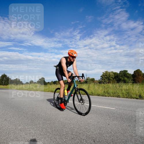 31.08.2025 - Elbe Triathlon Hamburg Michael Burmester http://msf.ph/oto/8661491 31.08.2025 09:08:19 Radfahren 215, 264, 440, 449, 464, 553 meine-sportfotos.de