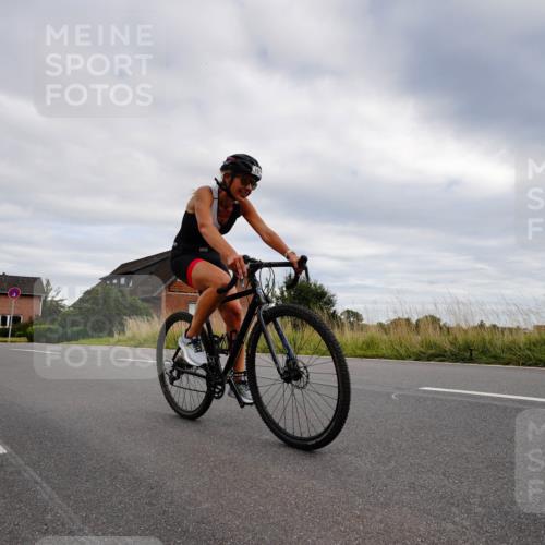 31.08.2025 - Elbe Triathlon Hamburg Michael Burmester http://msf.ph/oto/8661527 31.08.2025 16:10:49 Radfahren  meine-sportfotos.de