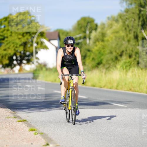 31.08.2025 - Elbe Triathlon Hamburg Michael Burmester http://msf.ph/oto/8661530 31.08.2025 09:00:20 Radfahren 297, 355, 374, 377 meine-sportfotos.de