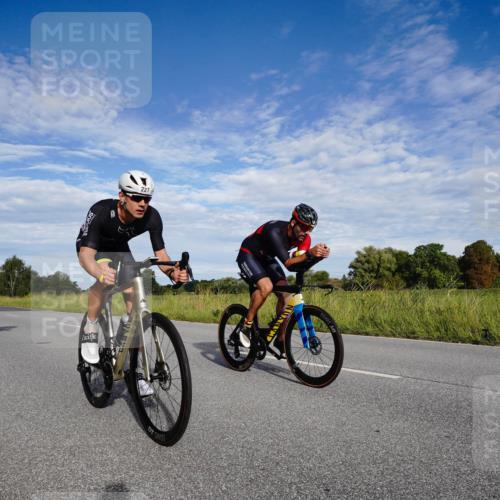 31.08.2025 - Elbe Triathlon Hamburg Michael Burmester http://msf.ph/oto/8661538 31.08.2025 09:08:44 Radfahren 169, 207, 227, 237, 252, 313, 386 meine-sportfotos.de