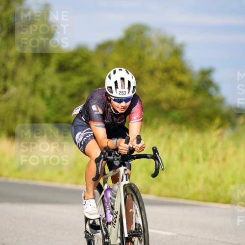 31.08.2025 - Elbe Triathlon Hamburg Michael Burmester http://msf.ph/oto/8661548 31.08.2025 09:00:59 Radfahren 221, 253, 359 meine-sportfotos.de