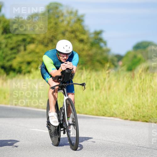31.08.2025 - Elbe Triathlon Hamburg Michael Burmester http://msf.ph/oto/8661556 31.08.2025 09:01:01 Radfahren 221, 253, 359, 361 meine-sportfotos.de