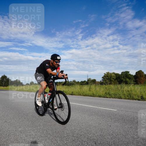 31.08.2025 - Elbe Triathlon Hamburg Michael Burmester http://msf.ph/oto/8661563 31.08.2025 09:08:55 Radfahren 325, 549 meine-sportfotos.de