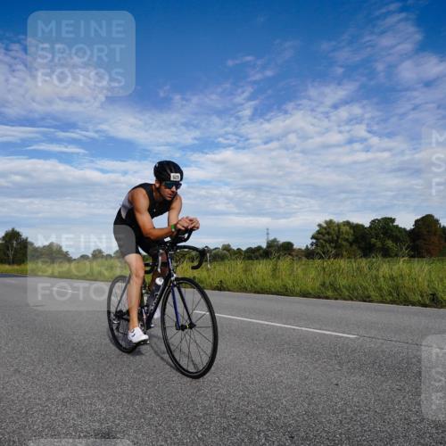 31.08.2025 - Elbe Triathlon Hamburg Michael Burmester http://msf.ph/oto/8661595 31.08.2025 09:09:29 Radfahren 425, 429, 529 meine-sportfotos.de